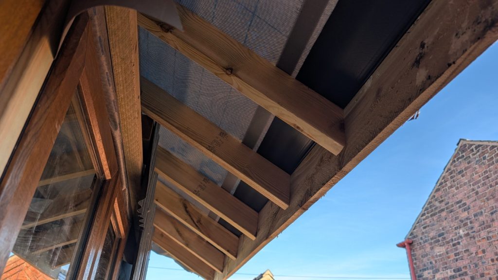 Plenty of overhang in the eaves.
